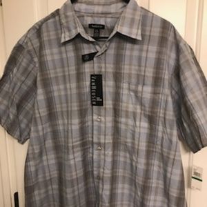 NWT Van Huesen Plaid Button Down